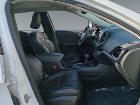 Used 2023 Jeep Cherokee Altitude Lux image 16