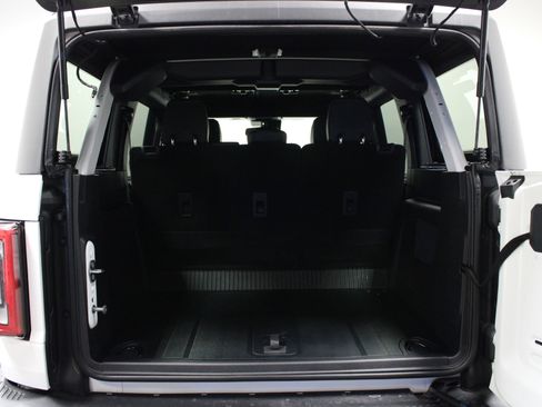 Used 2024 Ford Bronco Badlands image 14