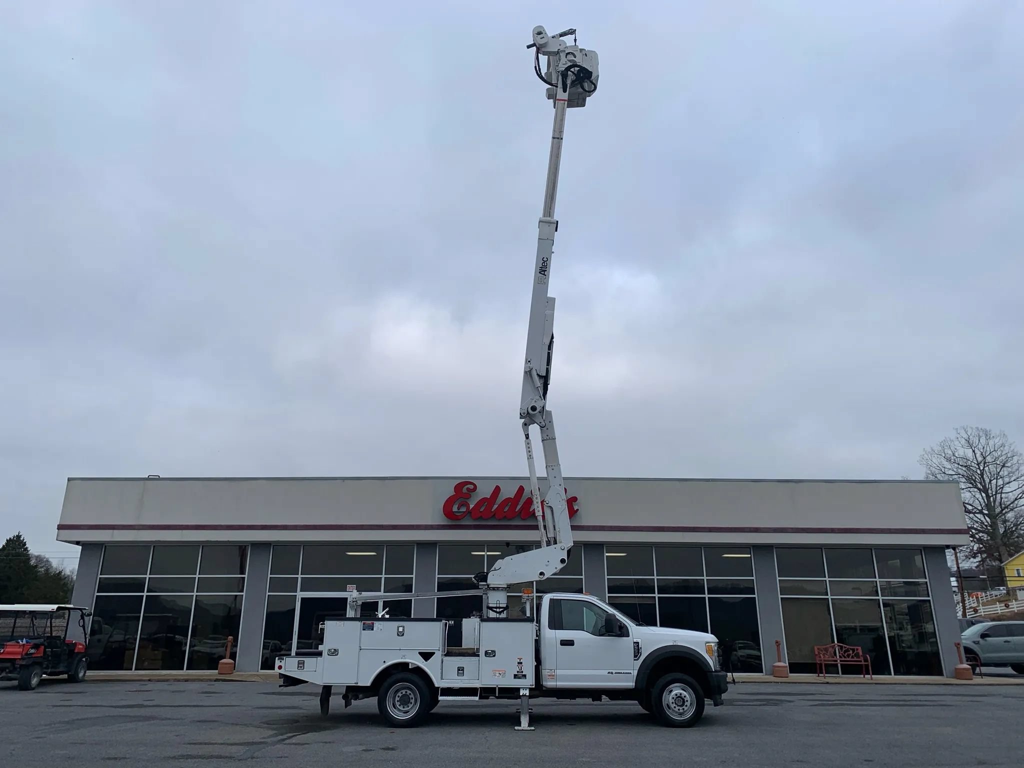 Used 2017 Ford F550 4x4 Regular Cab Super Duty image 58