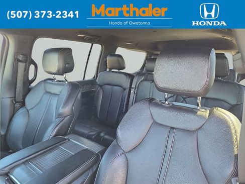 Used 2024 Jeep Wagoneer Series II w/ Flexible Seating Group AWD/4WD image 10