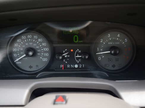 Used 2011 Mercury Grand Marquis LS RWD image 3