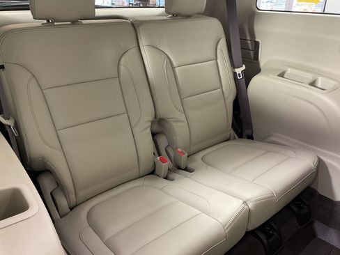 Used 2019 GMC Acadia Denali w/ Technology Package AWD/4WD image 23