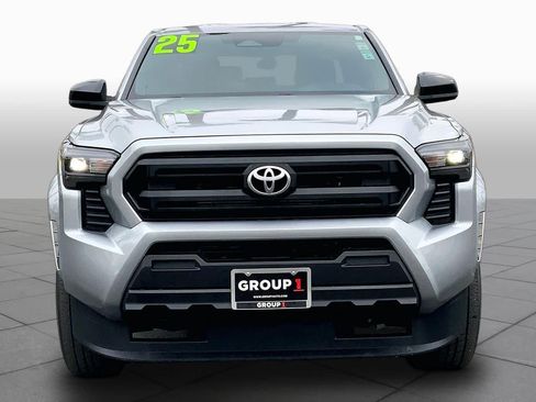 Used 2025 Toyota Tacoma SR RWD image 3