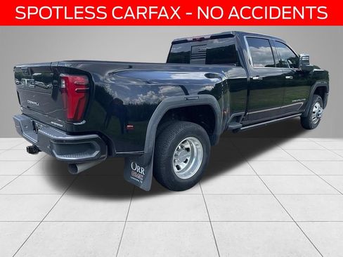 Used 2024 GMC Sierra 3500 Denali Ultimate AWD/4WD image 5