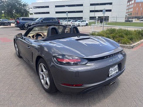 Used 2017 Porsche 718 Boxster RWD image 5