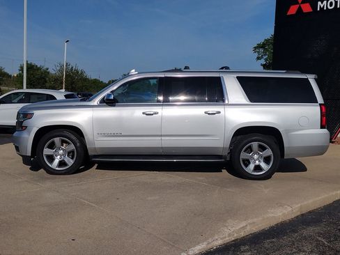 Used 2018 Chevrolet Suburban Premier AWD/4WD image 18