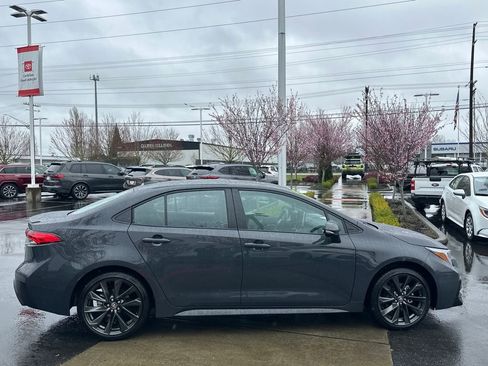 Certified 2025 Toyota Corolla SE image 6