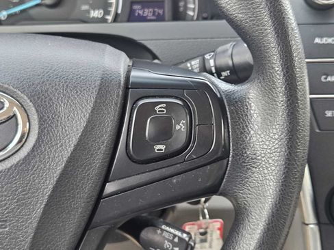 Used 2015 Toyota Camry LE FWD image 27