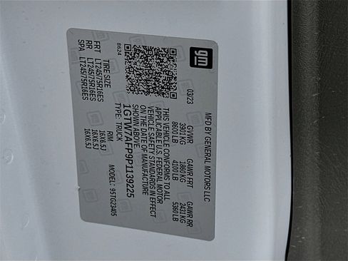 Used 2023 GMC Savana 2500 w/ Driver Convenience Package image 26