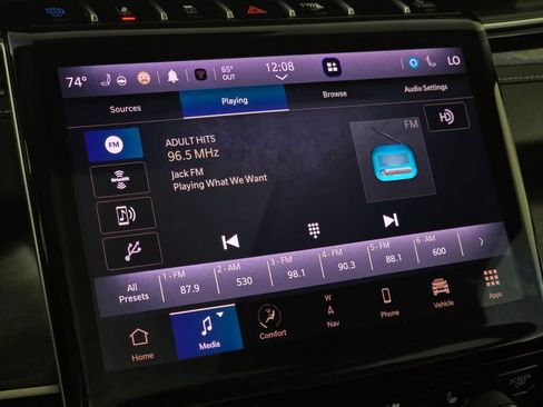 Used 2022 Jeep Grand Cherokee Limited 4xe w/ Luxury Tech Group II AWD/4WD image 29