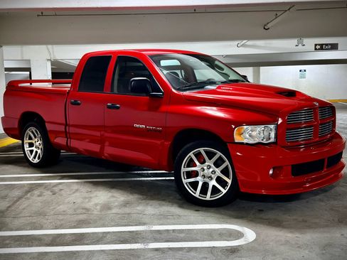 Used 2005 Dodge Ram 1500 Truck 2WD Quad Cab image 1