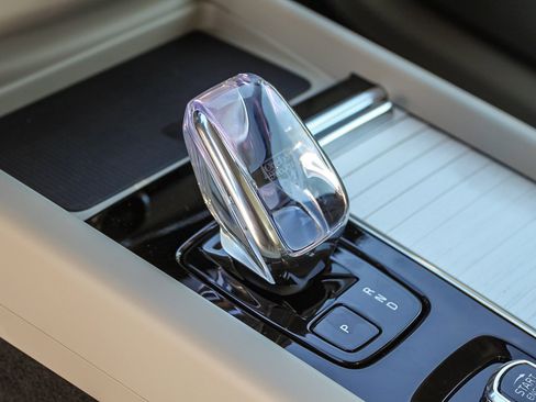 New 2026 Volvo XC60 T8 Ultra w/ Protection Package Premier image 21