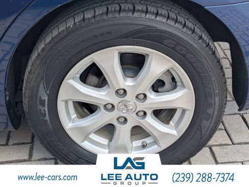 Used 2011 Toyota Camry LE image 8