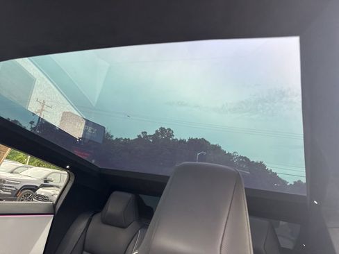 Used 2024 Tesla Cybertruck AWD Crew Cab image 12