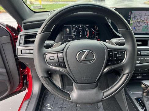 Certified 2022 Lexus ES 350 Ultra Luxury w/ Accessory Package image 12