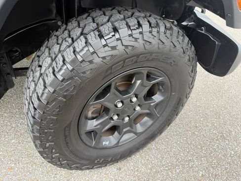 Used 2023 Jeep Wrangler Unlimited Sport AWD/4WD image 14