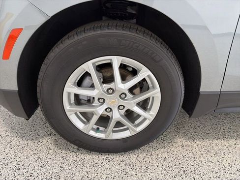 Used 2024 Chevrolet Equinox LT FWD image 35