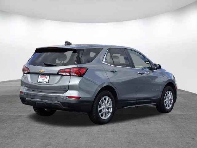 Used 2023 Chevrolet Equinox LT w/ Driver Convenience Package AWD/4WD image 4