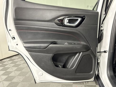 Used 2024 Jeep Compass Trailhawk image 19