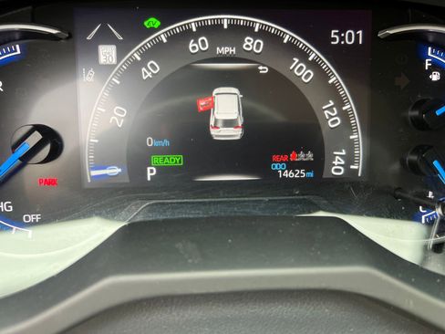 Used 2023 Toyota RAV4 LE image 16