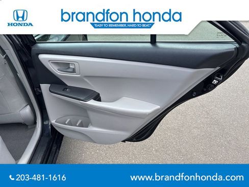 Used 2017 Toyota Camry LE FWD image 9