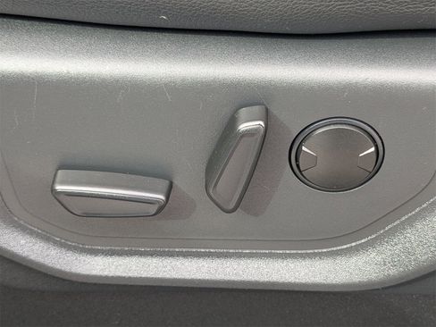 Used 2022 Ford F350 Lariat image 21