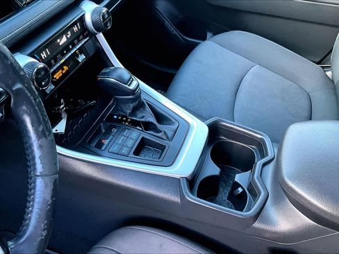 Used 2019 Toyota RAV4 XLE image 15