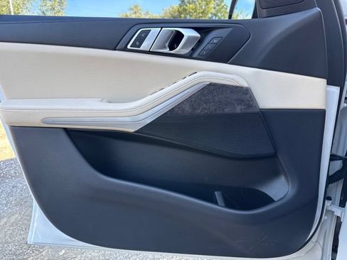 Used 2019 BMW X5 xDrive40i w/ Convenience Package AWD/4WD image 22