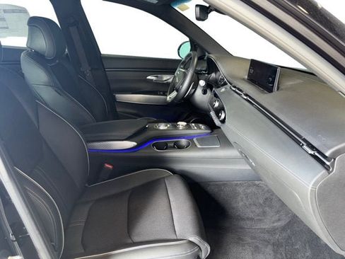 New 2025 Genesis GV70 3.5T Sport image 15