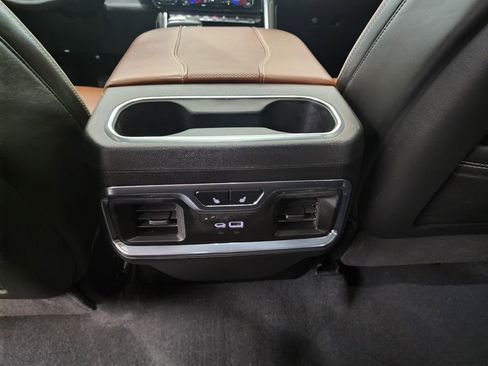 Used 2025 GMC Sierra 1500 Denali Ultimate image 30