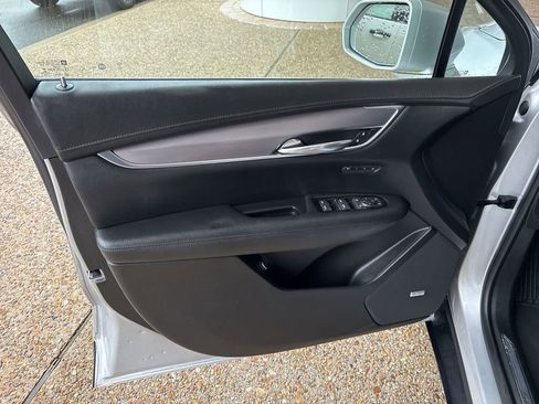 Certified 2017 Cadillac XT5 Luxury image 22