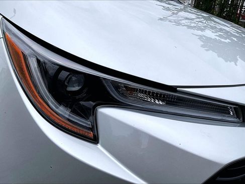 Used 2025 Toyota Corolla LE FWD image 26