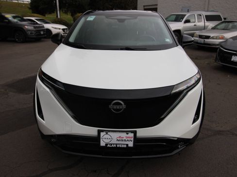 Used 2023 Nissan Ariya FWD image 8