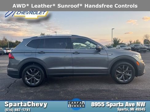 Used 2022 Volkswagen Tiguan SE image 2