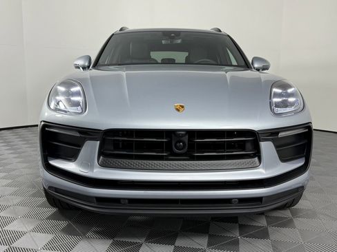 Certified 2026 Porsche Macan AWD/4WD image 6
