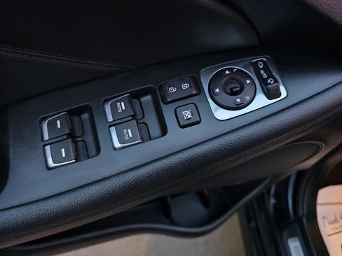 Used 2014 Kia Cadenza Premium image 20