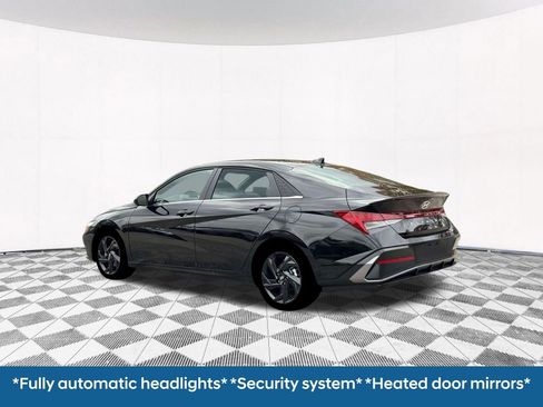 New 2026 Hyundai Elantra SEL Sport image 7