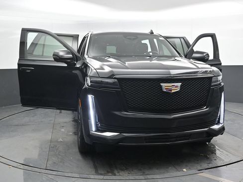 Used 2023 Cadillac Escalade Sport AWD/4WD image 49