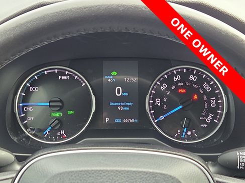 Used 2022 Toyota RAV4 SE image 23