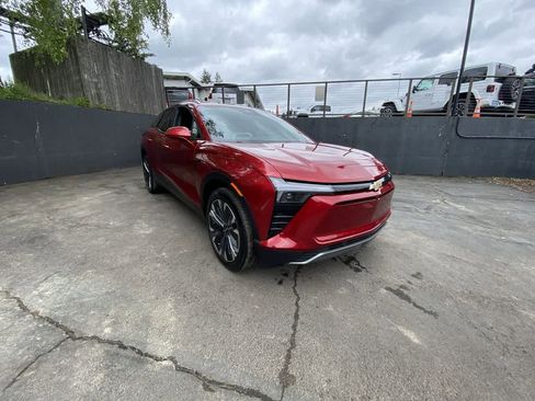 Used 2024 Chevrolet Blazer EV LT AWD/4WD image 8