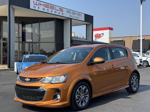 Used 2017 Chevrolet Sonic LT w/ Convenience Package FWD image 1