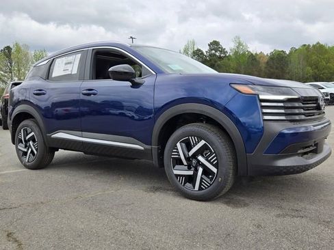 New 2026 Nissan Kicks SV FWD image 4