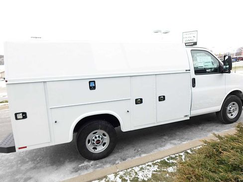 New 2025 GMC Savana 3500 Van 139 w/ Power Convenience Package image 6
