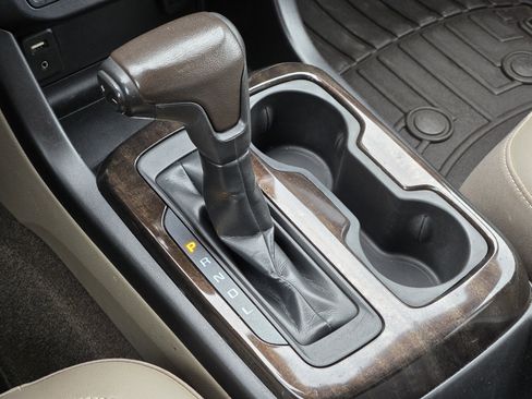 Used 2018 GMC Canyon SLT w/ Trailering Package image 24