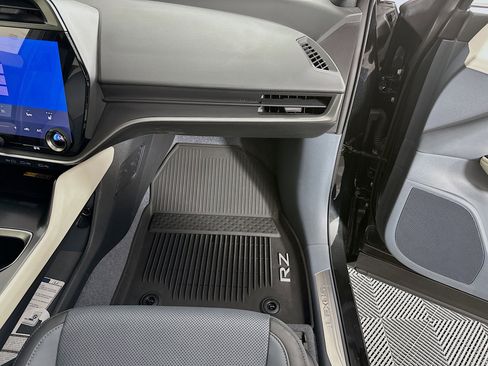 Used 2024 Lexus RZ 450e Premium w/ Accessory Package (Z1) image 33