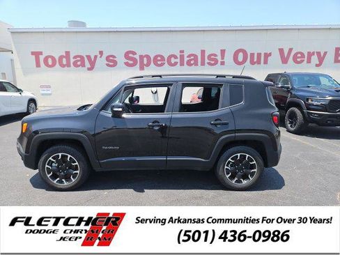 Certified 2023 Jeep Renegade Latitude AWD/4WD image 1