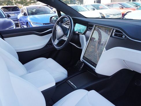 Used 2018 Tesla Model X 100D image 27