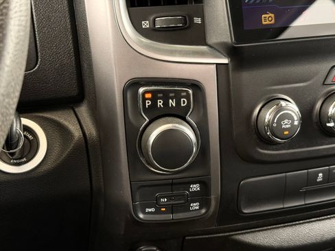 Used 2021 RAM 1500 Classic SLT AWD/4WD image 43