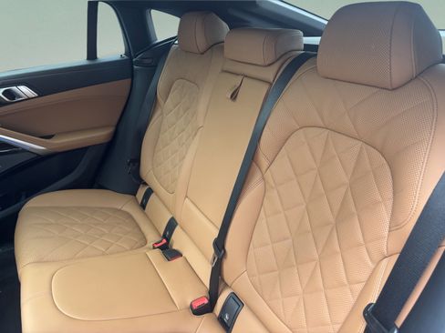 Used 2026 BMW X6 xDrive40i AWD/4WD image 12