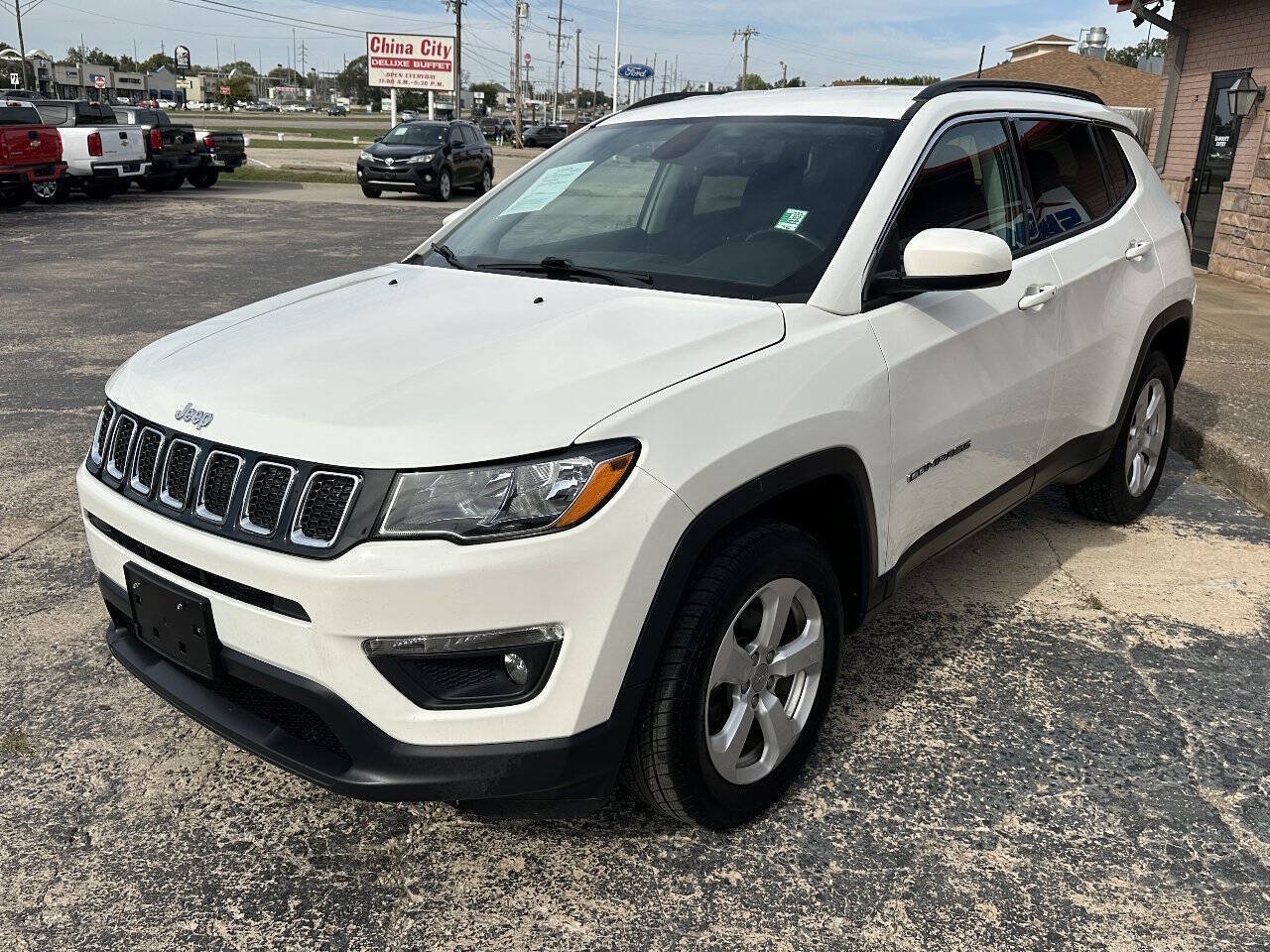 Used 2018 Jeep Compass Latitude w/ Popular Equipment Group AWD/4WD image 4